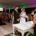 This Company Throws Fake Weddings And It’s Going Really Well